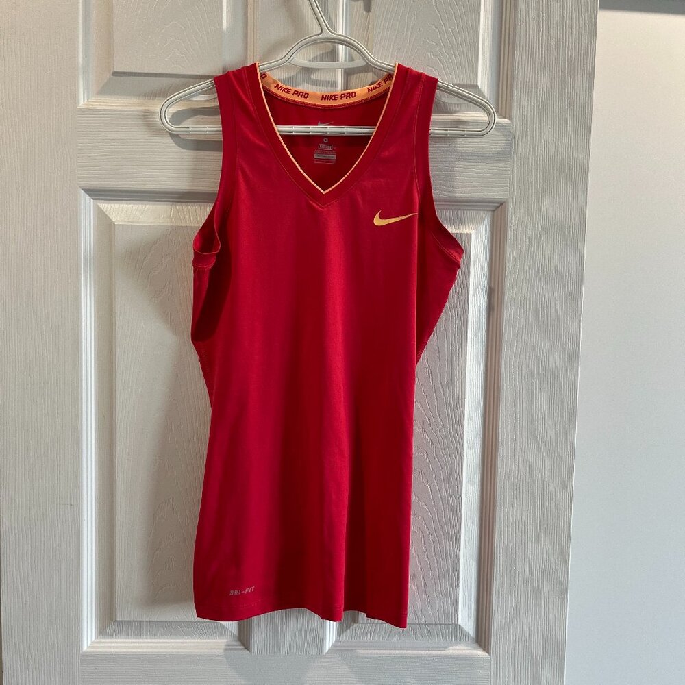 Nike Pro Sleeveless v neck top